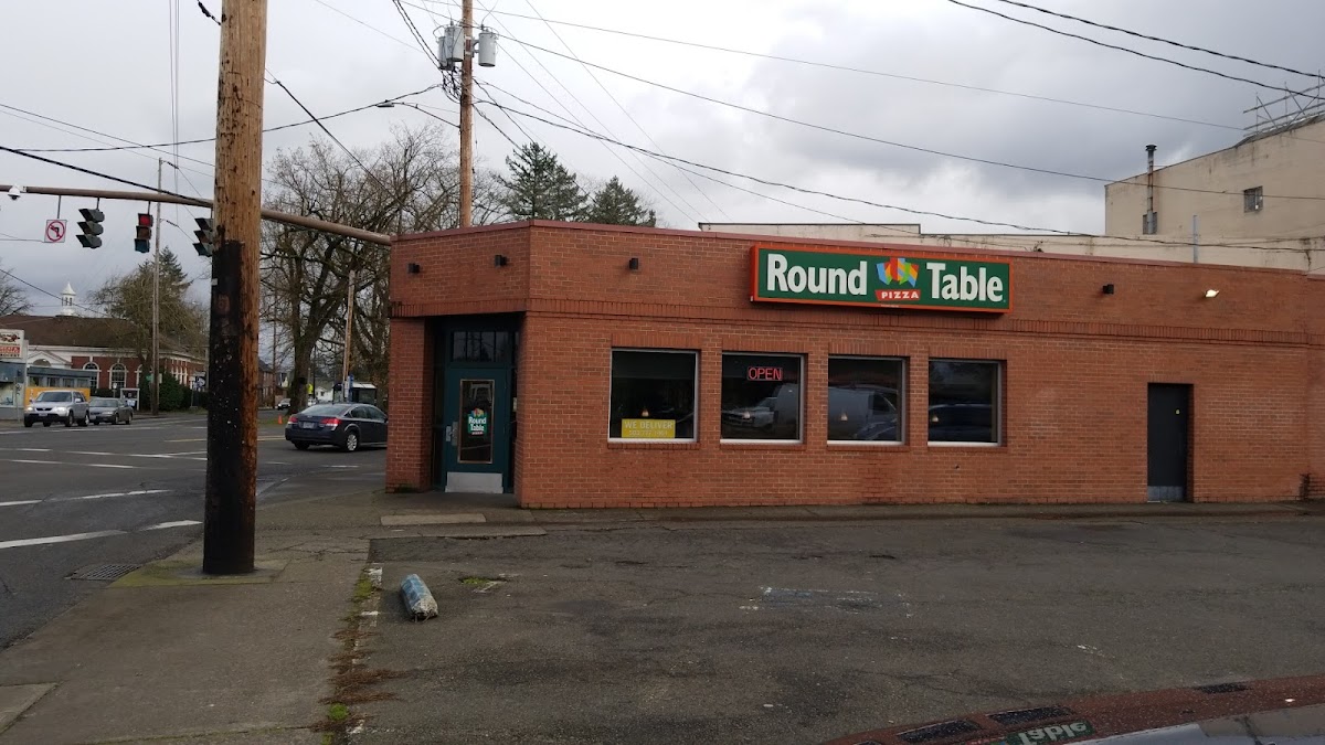 Round Table Pizza
