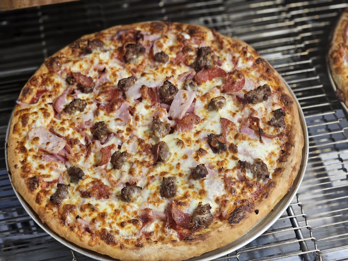 Smitty’s Pizza Photo 5