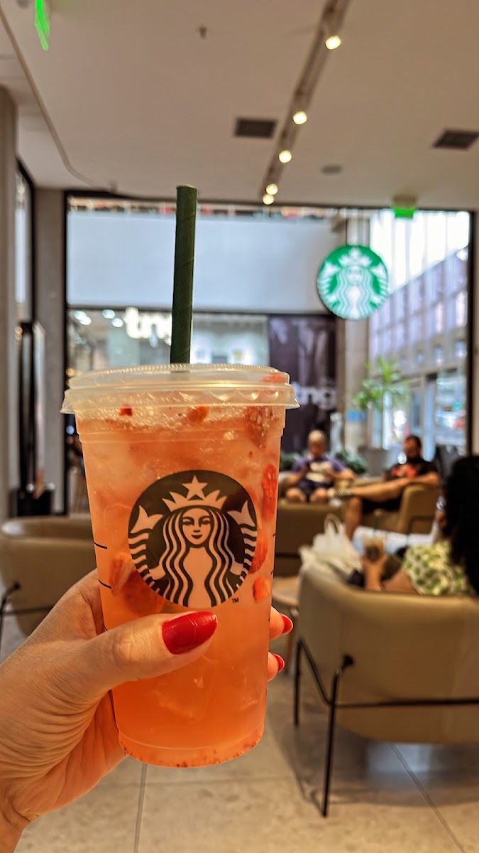 Starbucks Photo 8