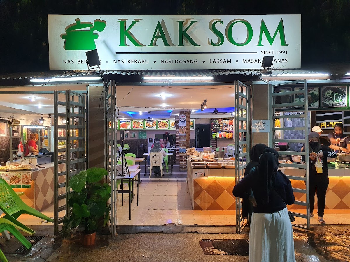 Kak Som, Pantai Timur