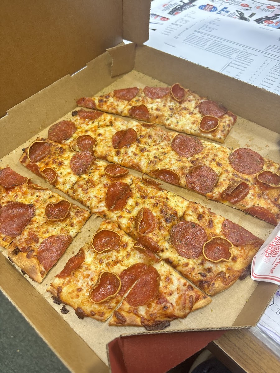 Pizza Hut Photo 4