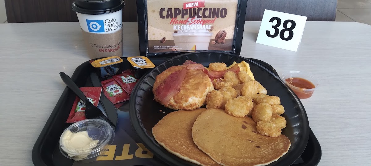 CARL'S JR. Photo 5