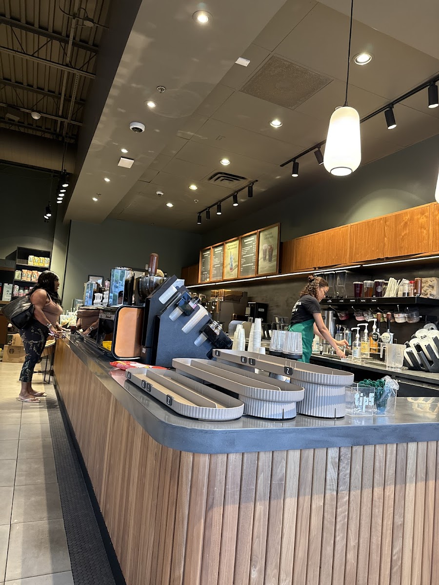 Starbucks Photo 4