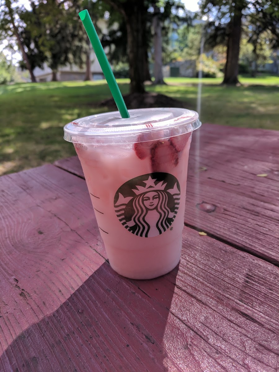 Starbucks Photo 6