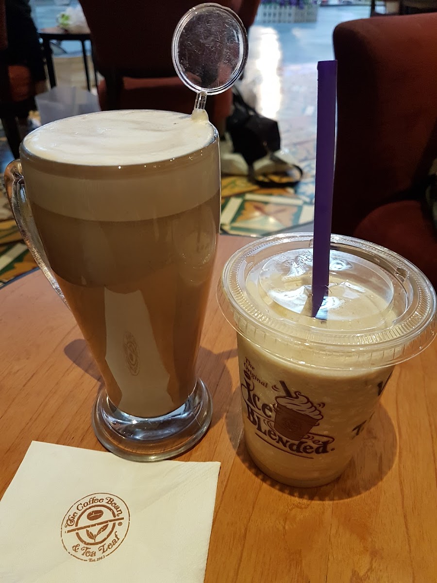 The Coffee Bean & Tea Leaf Photo 2