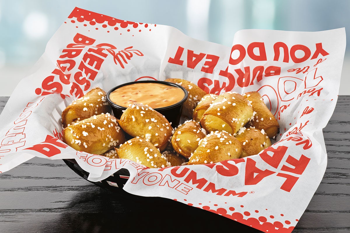 Red Robin Gourmet Burgers and Brews Photo 9