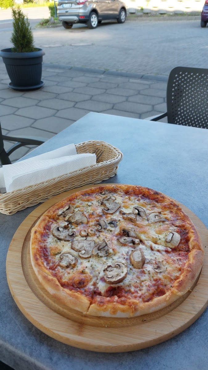 Pizza Factory Photo 8