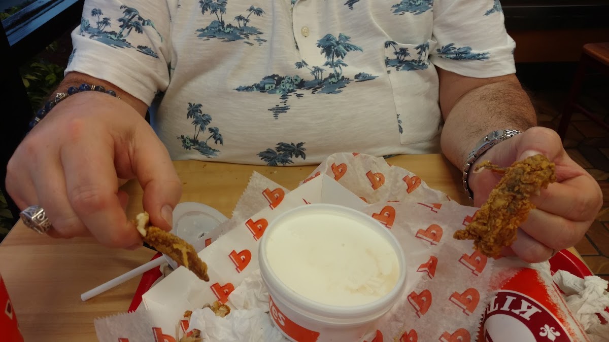 Popeyes Louisiana Kitchen Photo 8