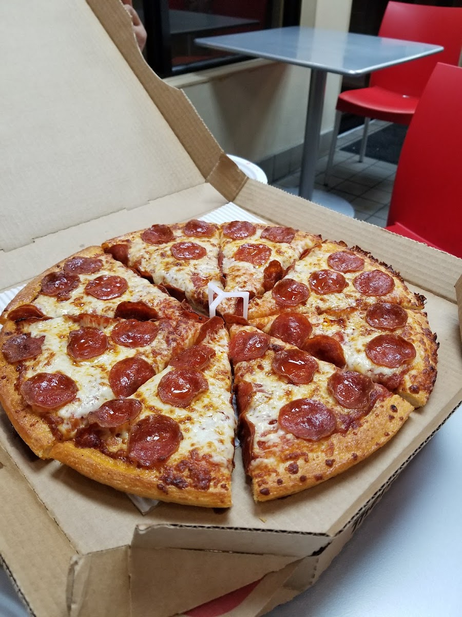 Pizza Hut Photo 5