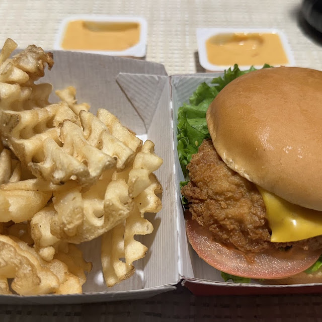 Chicken Deluxe Burger