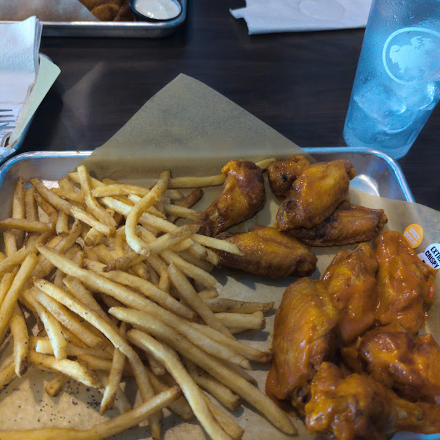 Traditional Wings & Fries