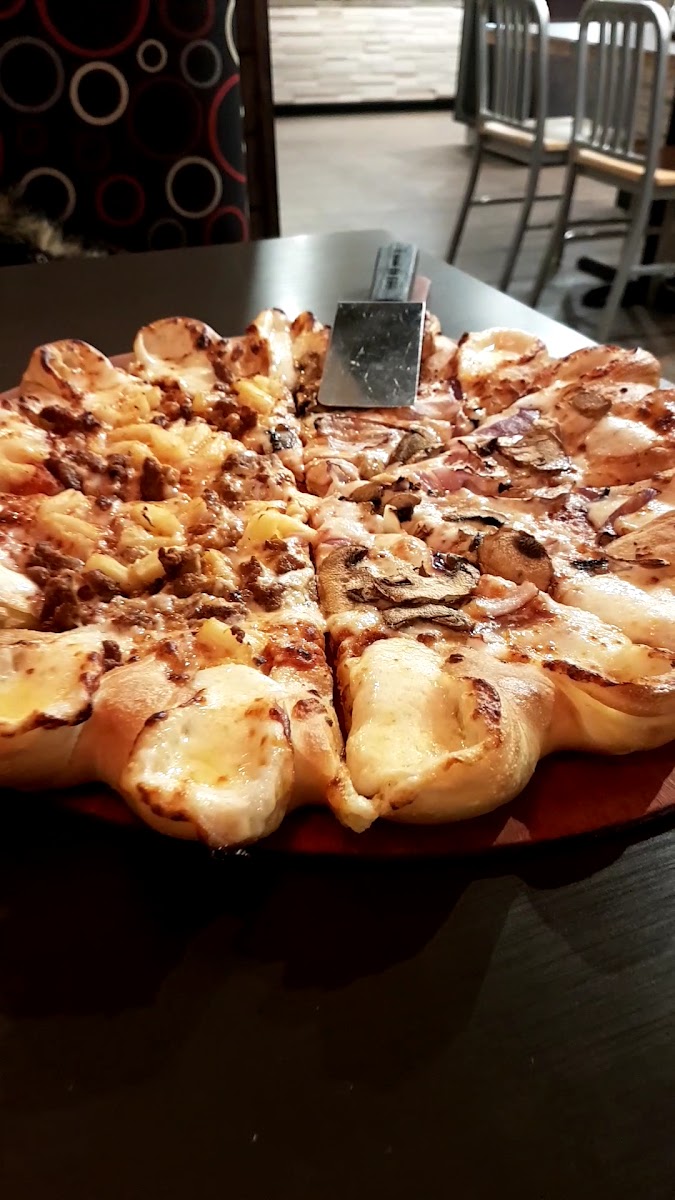 Pizza Hut Photo 2