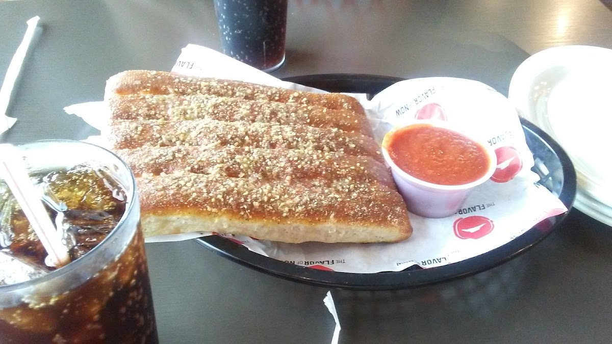 Pizza Hut Photo 8