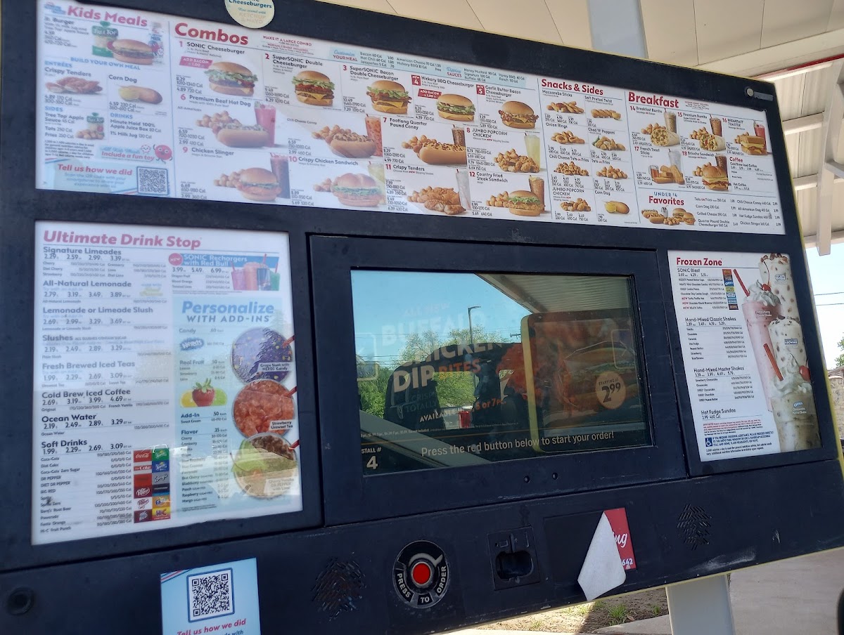 Sonic Drive-In Photo 4