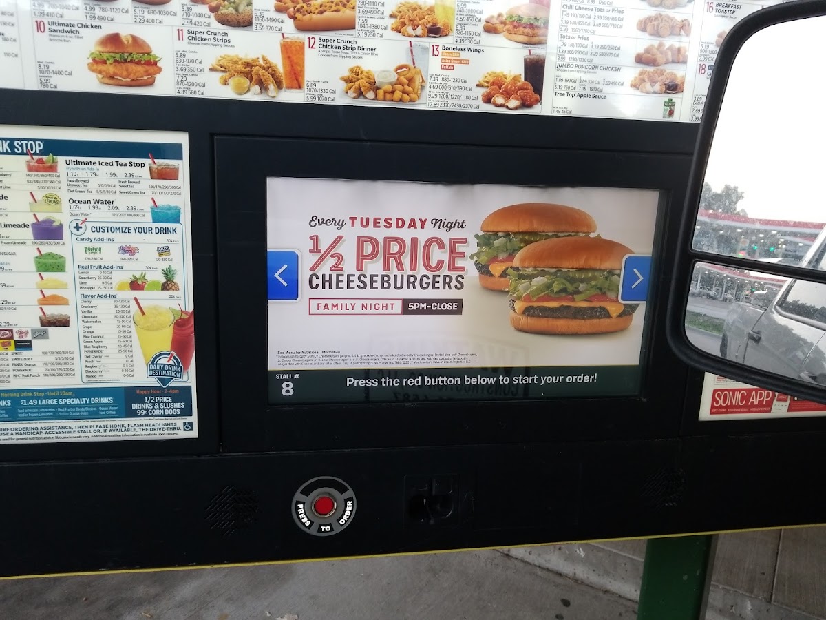 Sonic Drive-In Photo 9