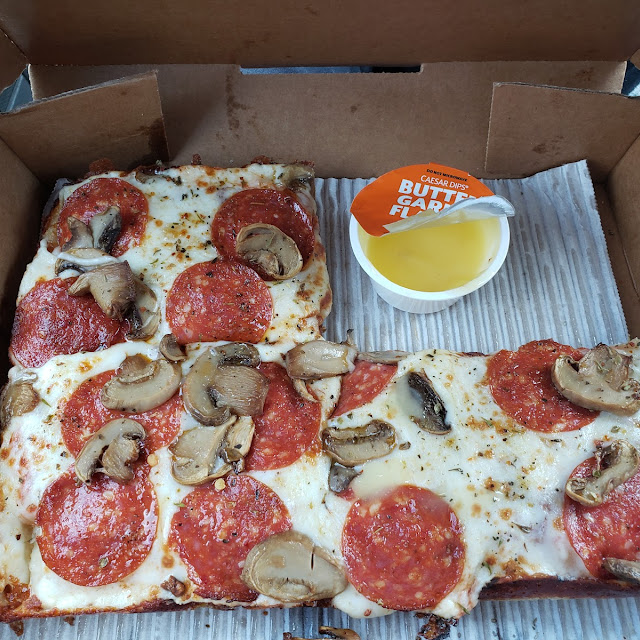 Lunch Combo w Pepperoni & Mushrooms Added