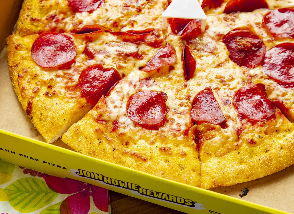 Hungry Howie's Pizza Photo 10