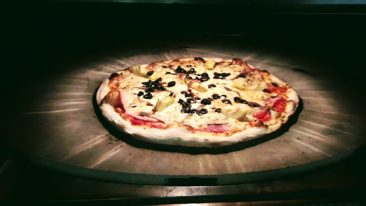 Bella Pizza Photo 3