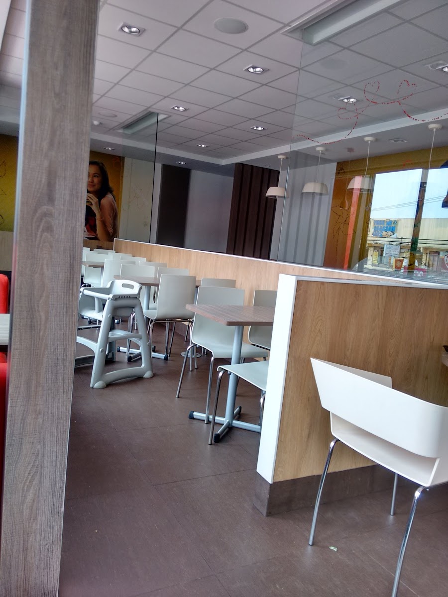 Jollibee Photo 6