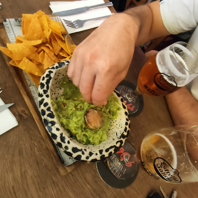Nachos Con Guacamole