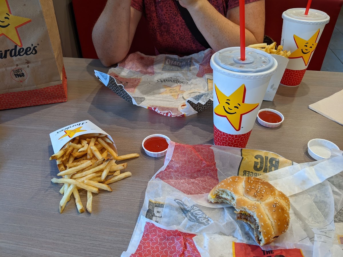 Hardee's Photo 9