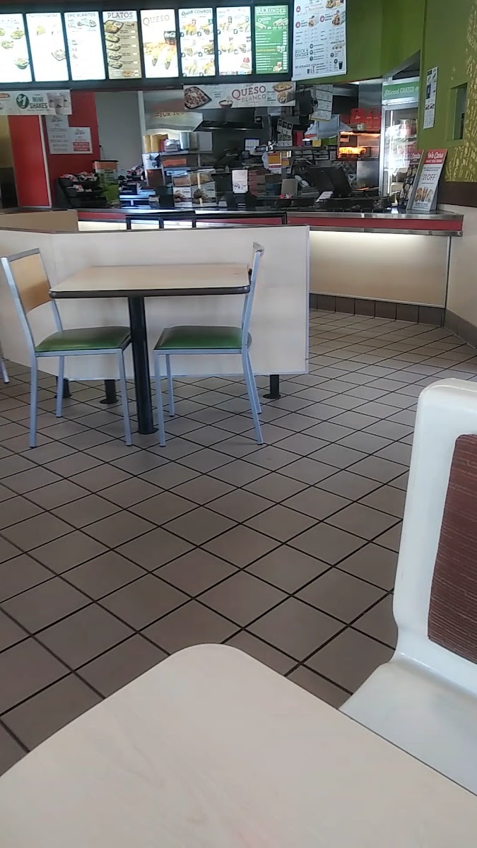 Del Taco Photo 2