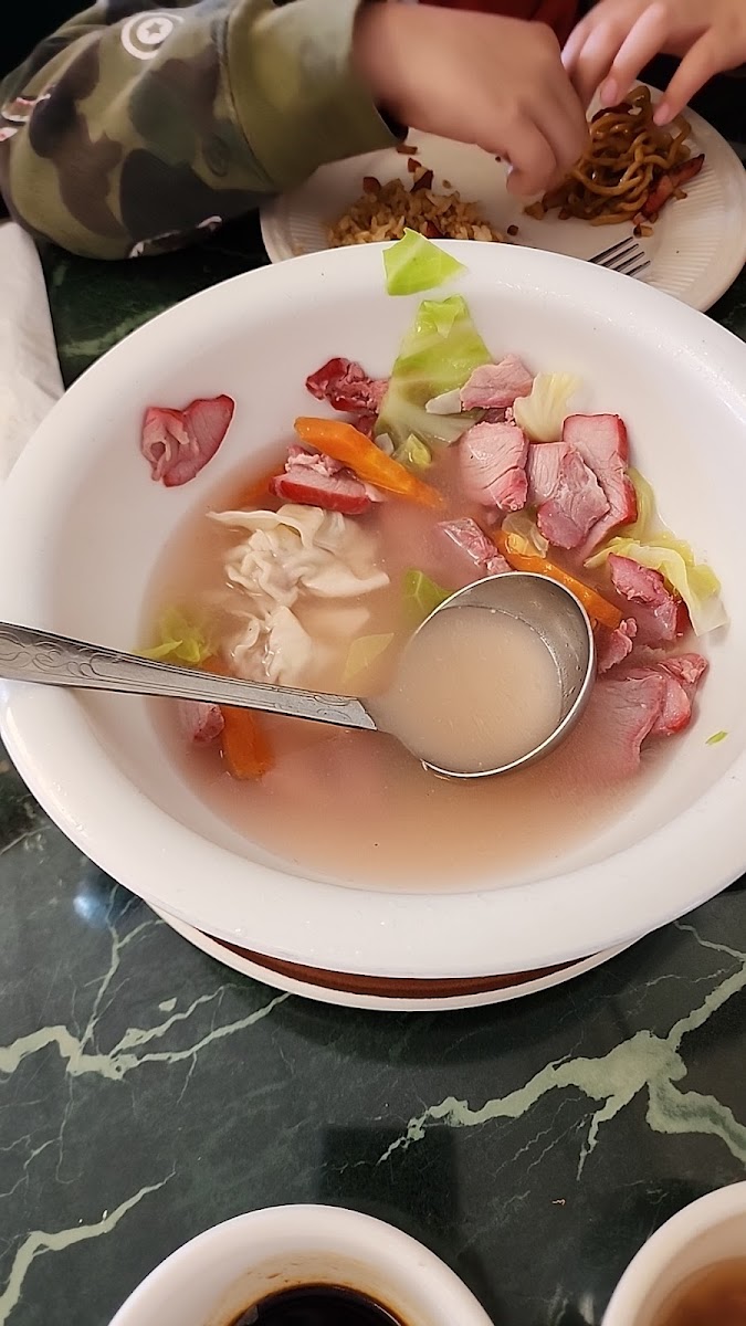 Hong Kong Restaurant Photo 10