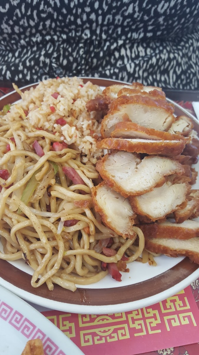Hong Kong Restaurant Photo 6
