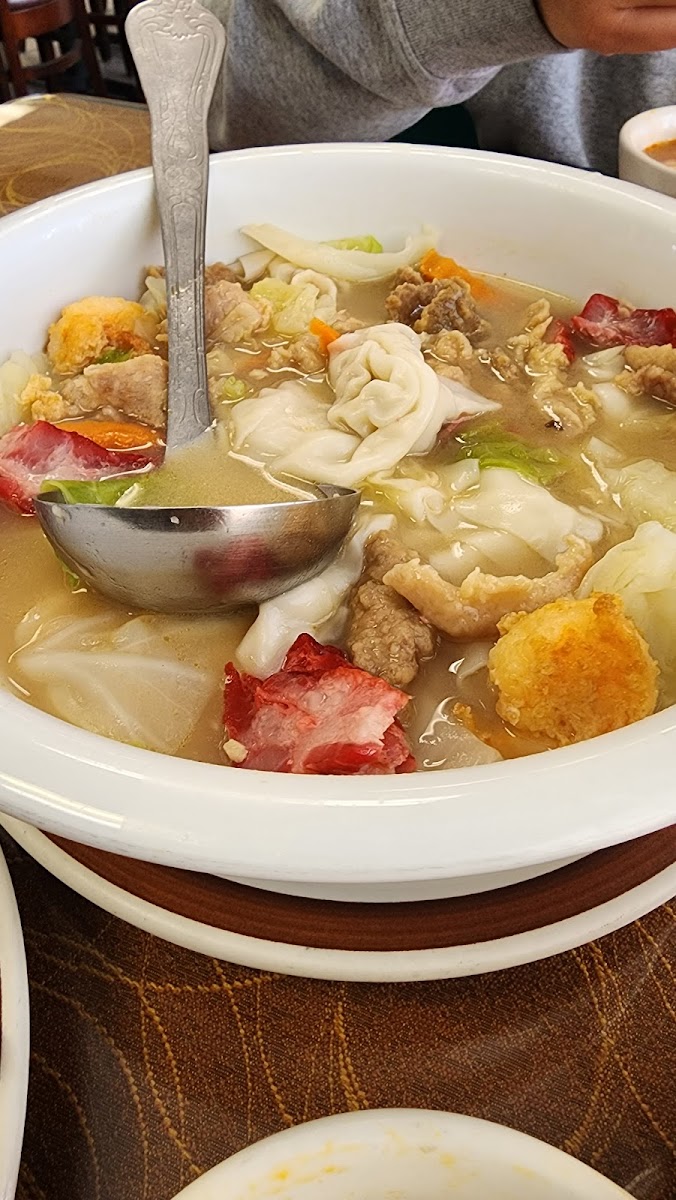 Hong Kong Restaurant Photo 7