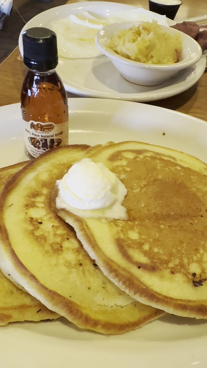 Cracker Barrel Old Country Store Photo 2