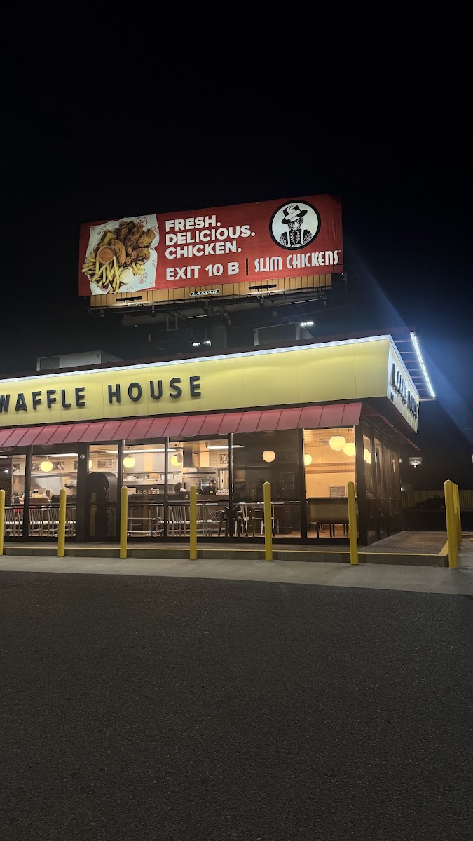 Waffle House Photo 4