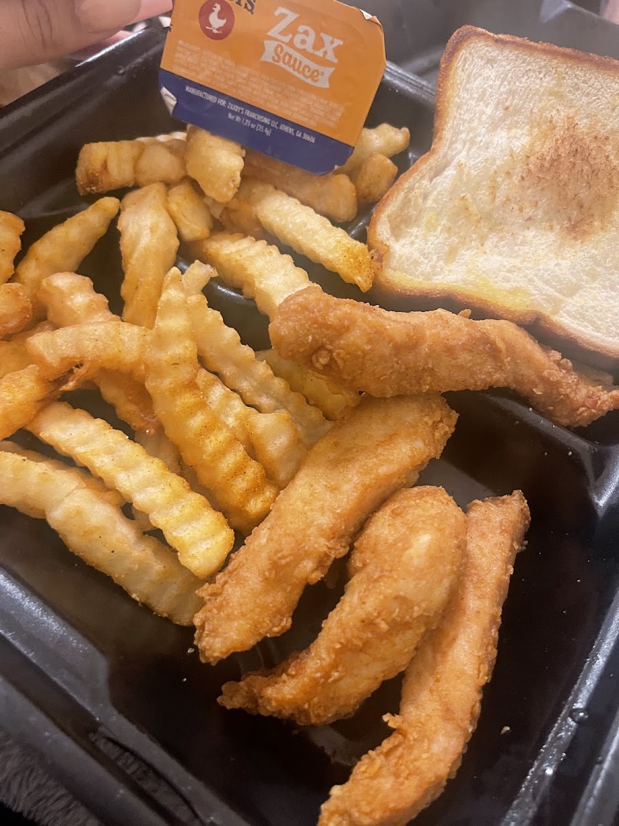 Zaxby's Chicken Fingers & Buffalo Wings Photo 4