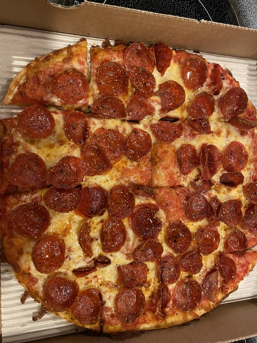 Fracasso's Village Pizza Photo 6