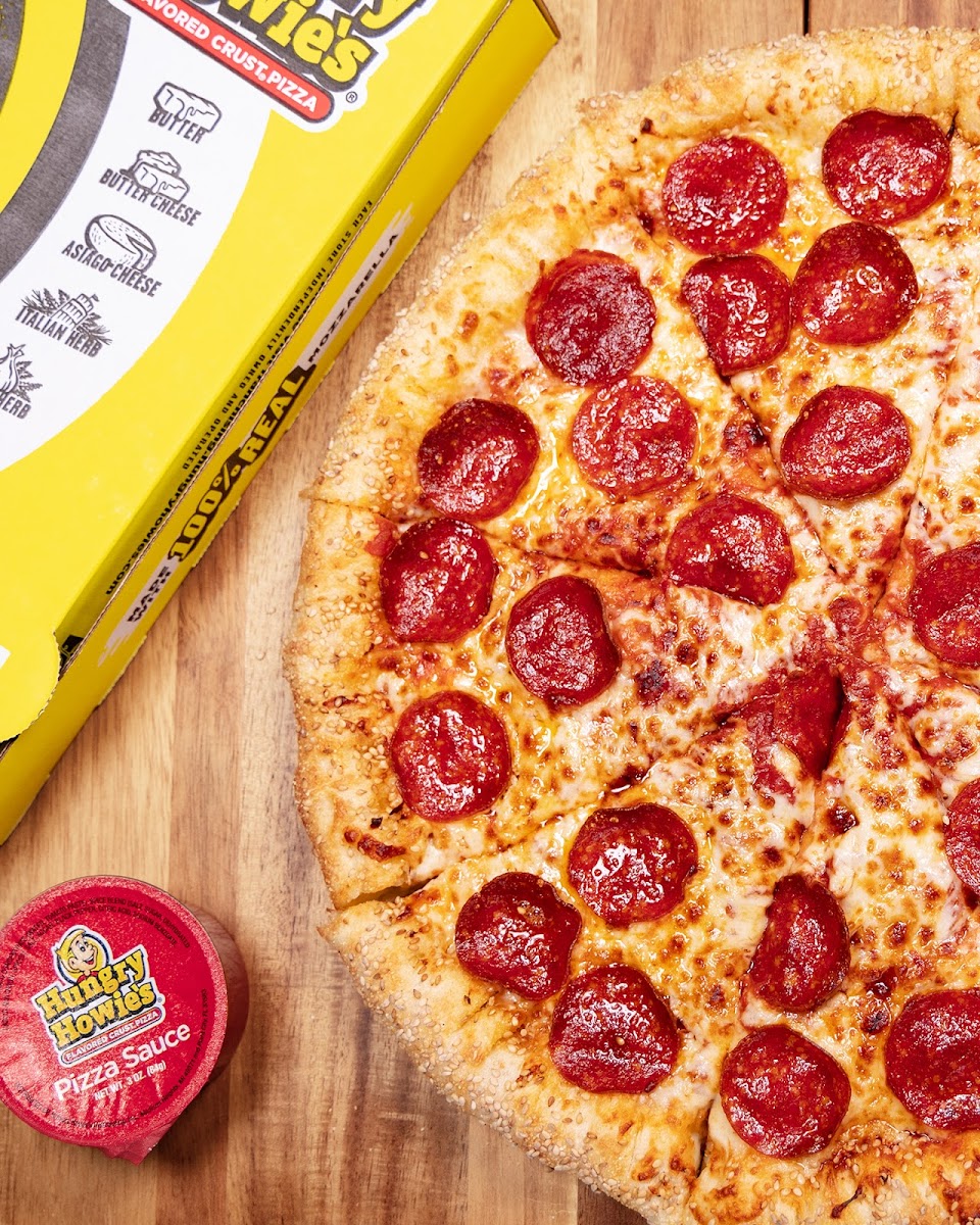 Hungry Howie's Pizza & Subs Photo 4