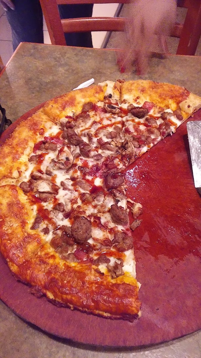 Pizza Hut Photo 9