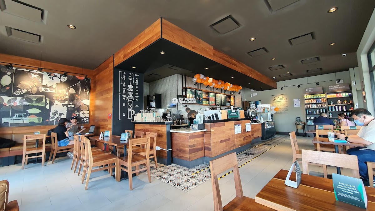 Starbucks Photo 4