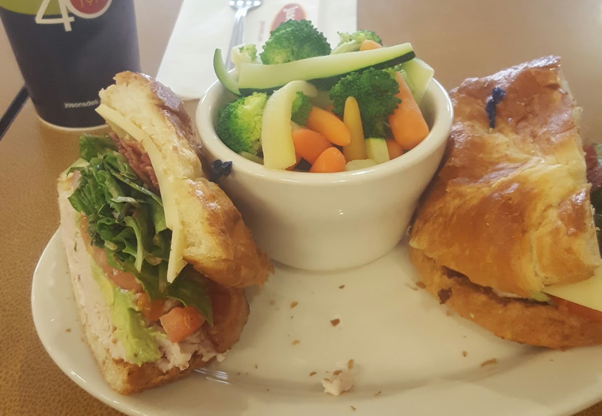 Jason's Deli Photo 9