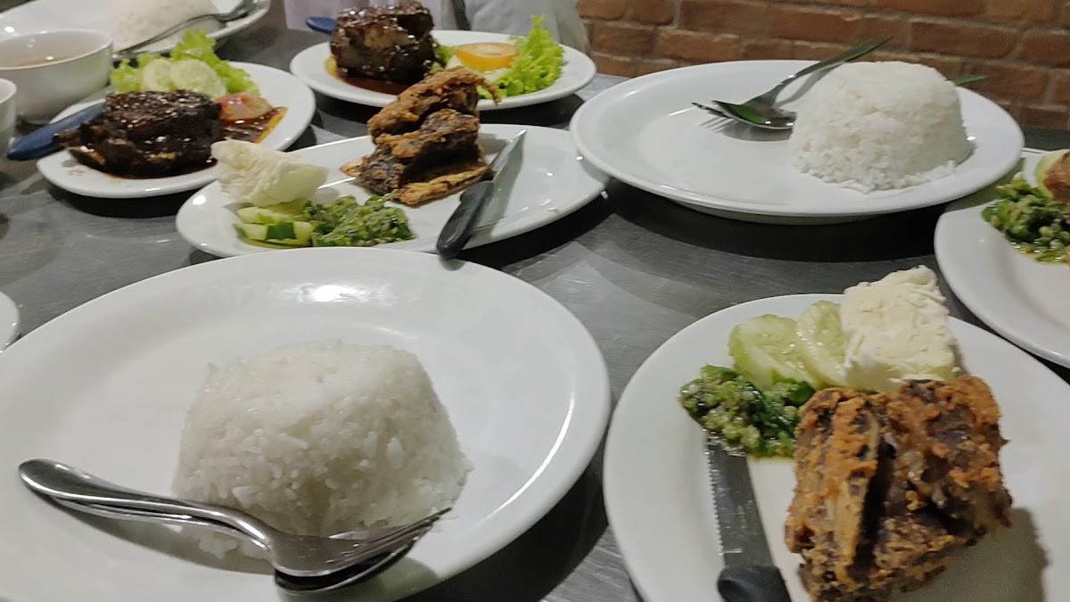 Iga Bakar Mas Giri Photo 2