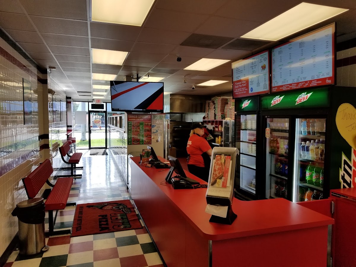 Jet's Pizza Photo 3