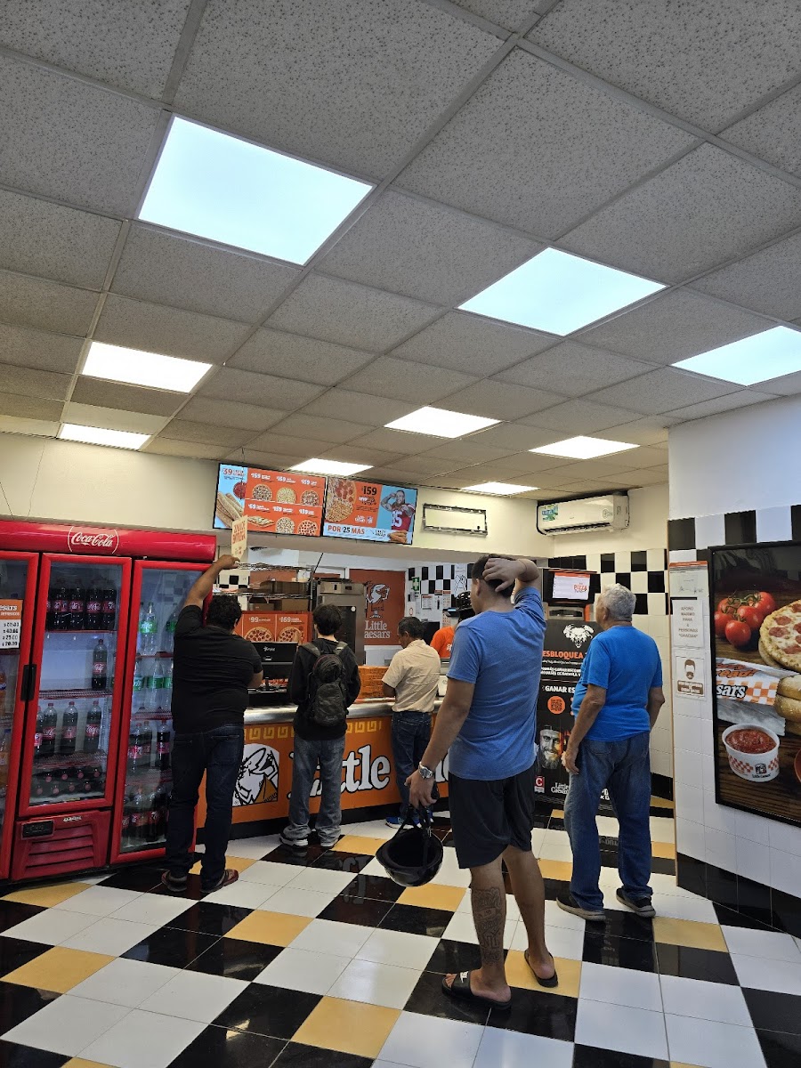 Little Caesars Pizza Photo 4