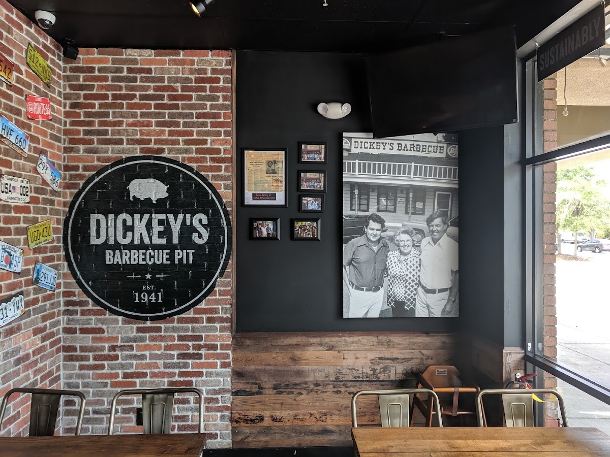 Dickey's Barbecue Pit