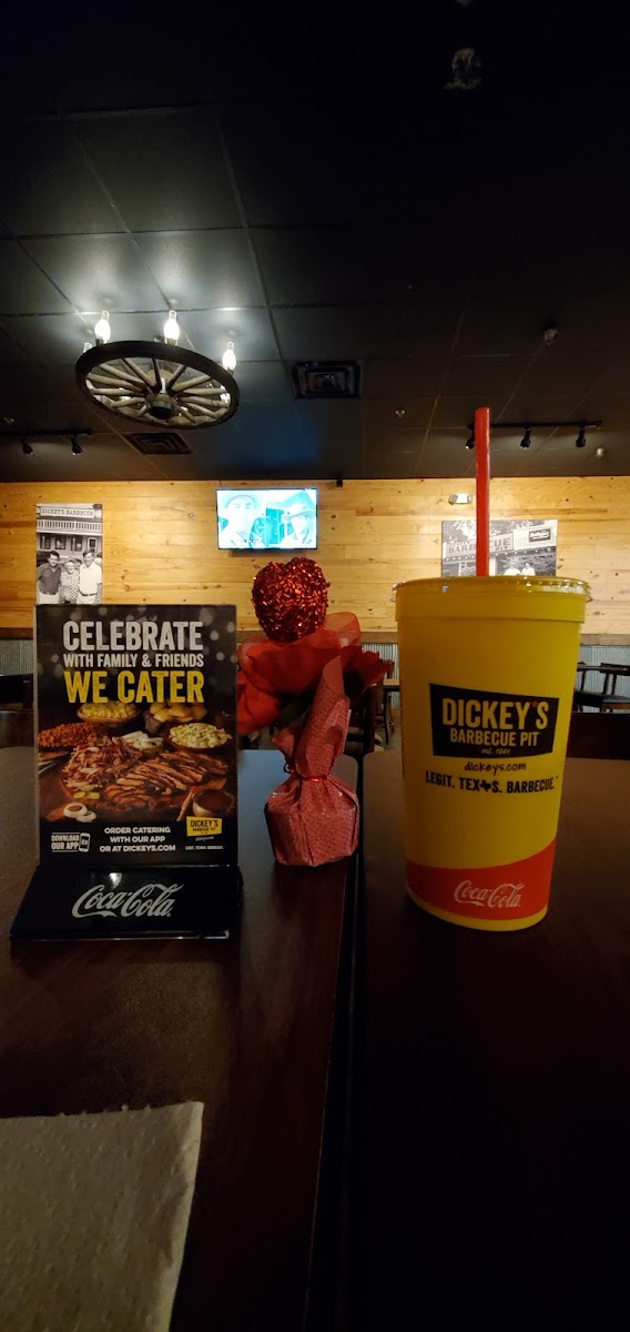 Dickey's Barbecue Pit Photo 4
