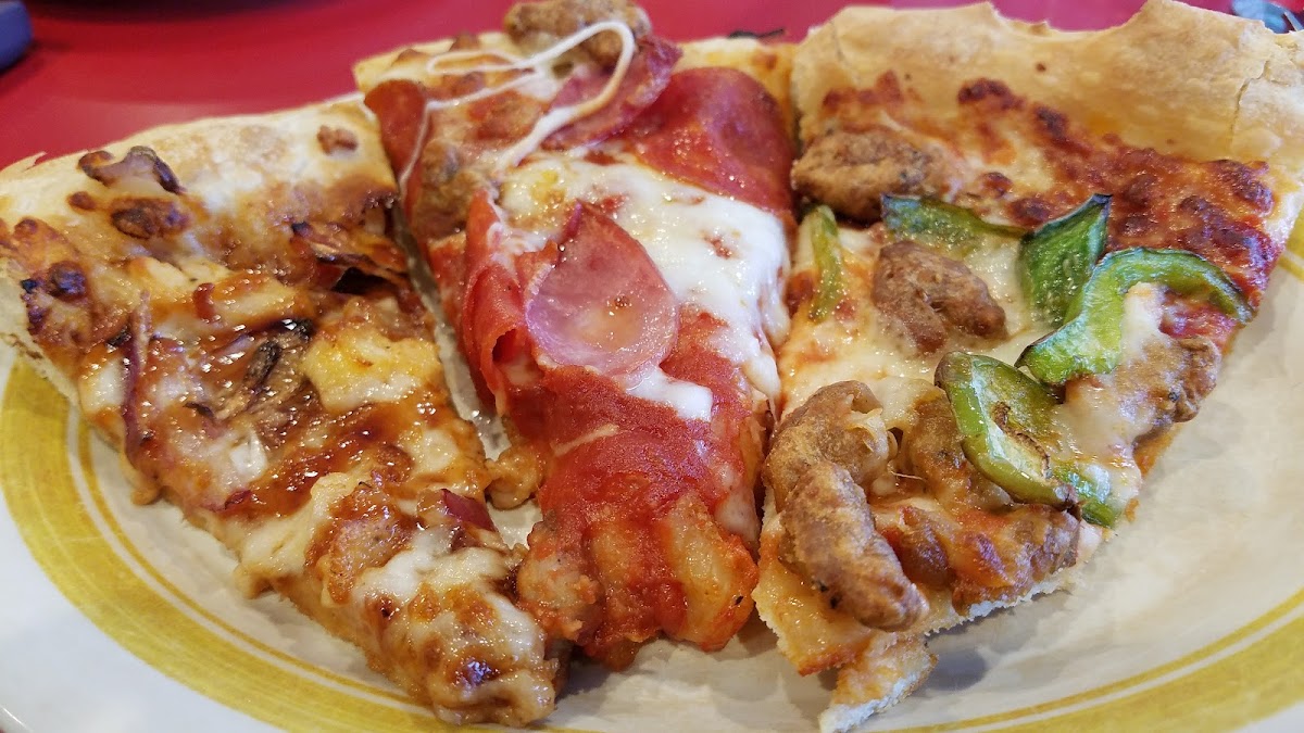 Pizza Hut Photo 9