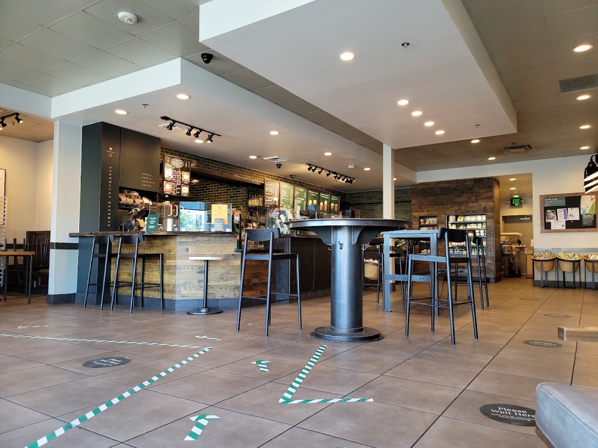 Starbucks Photo 4