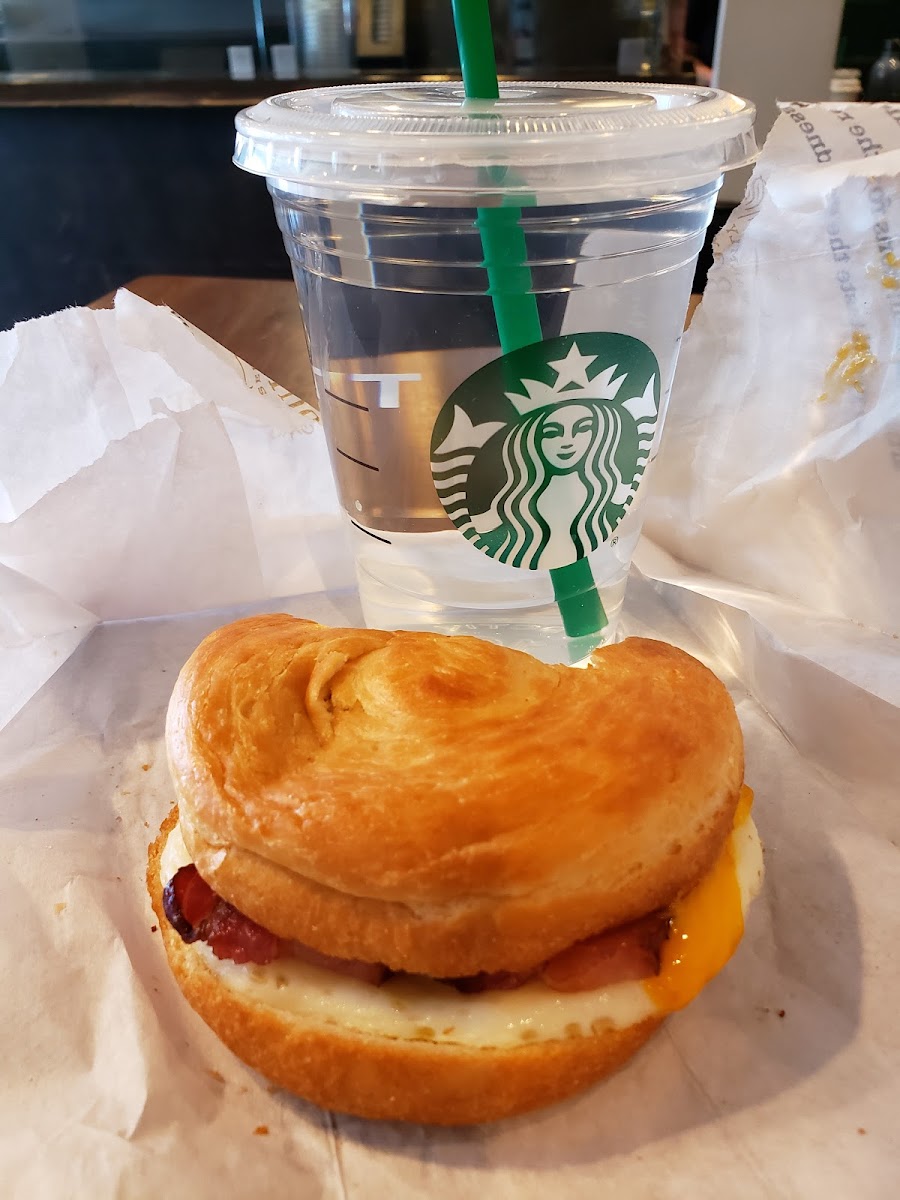 Starbucks Photo 7