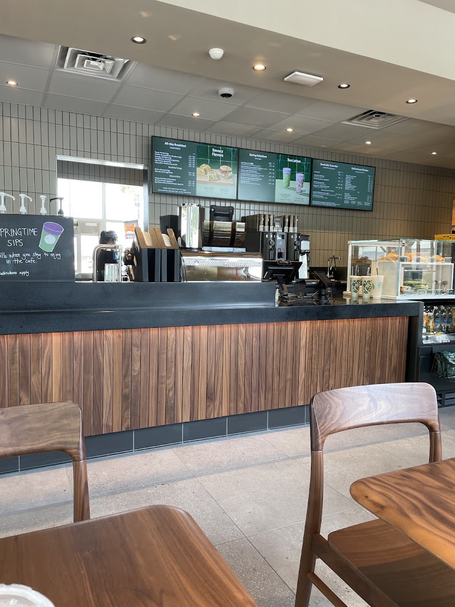 Starbucks Photo 4
