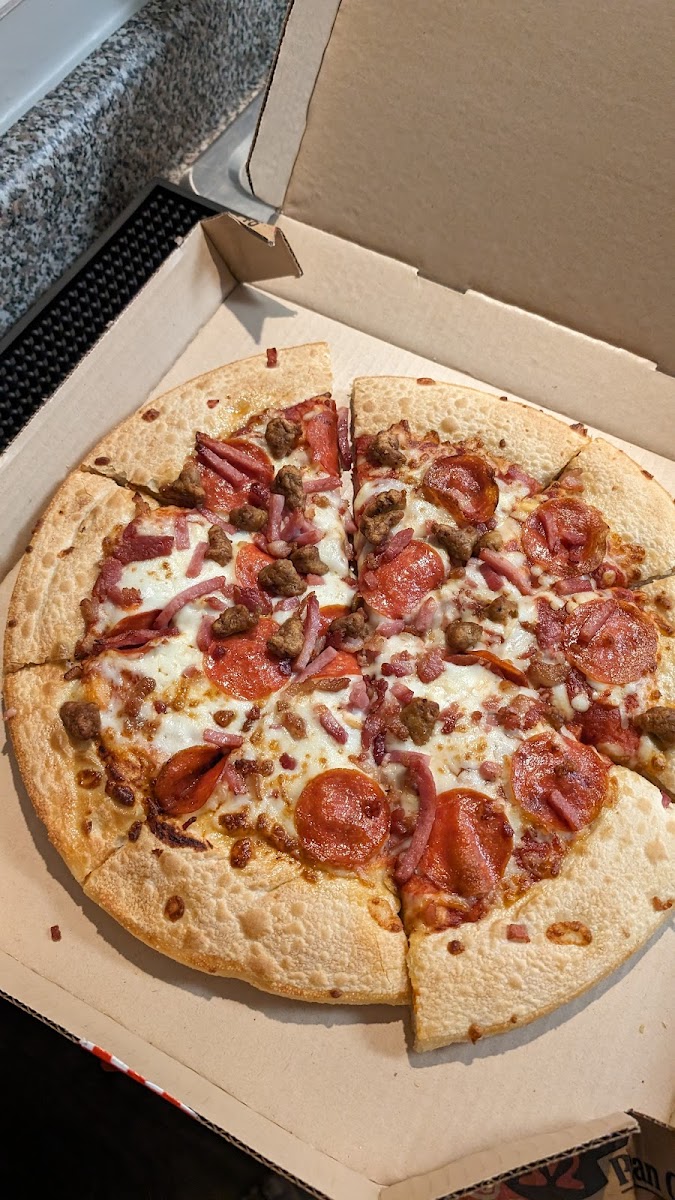 Pizza Hut Photo 6
