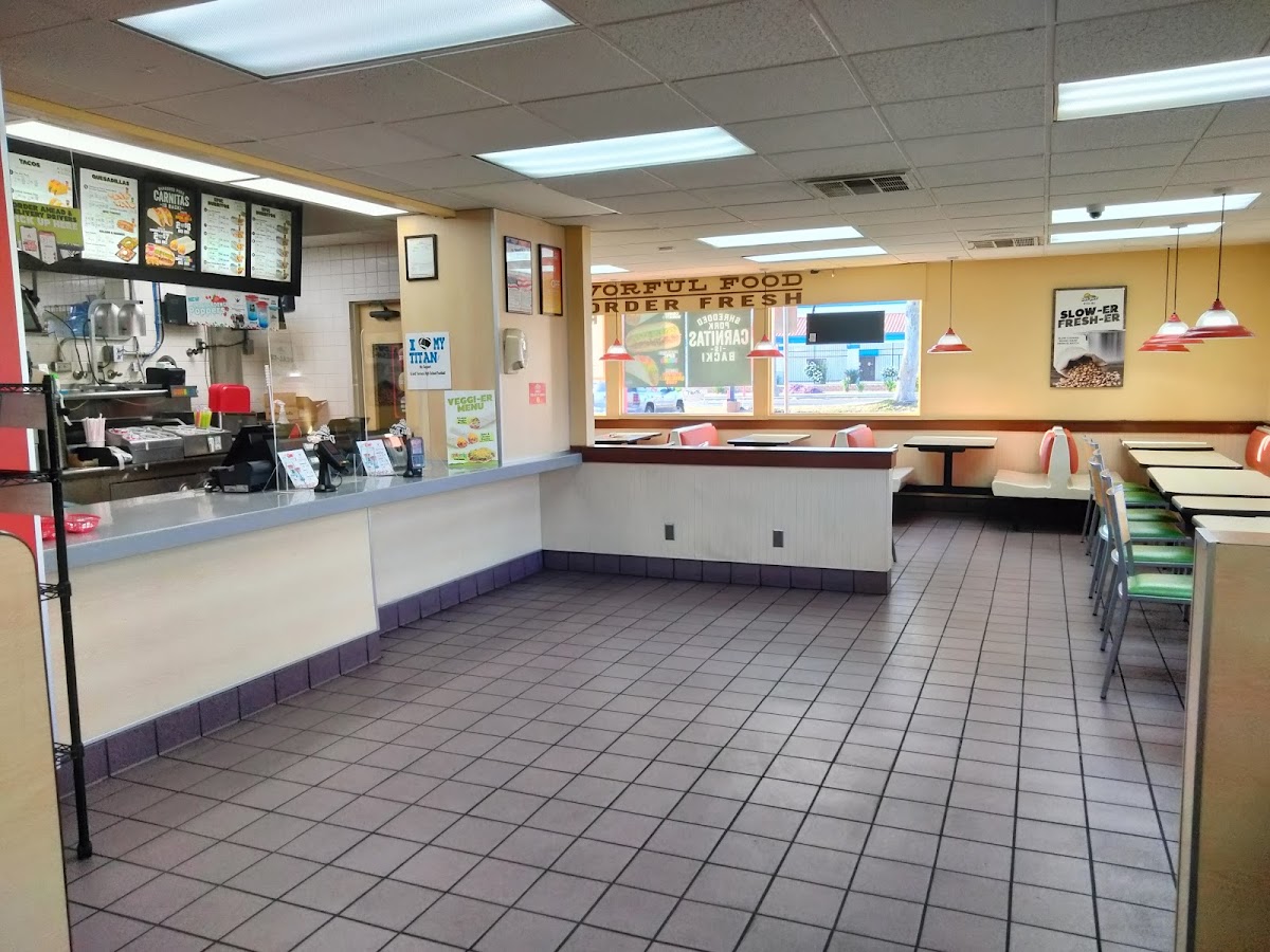 Del Taco Photo 4