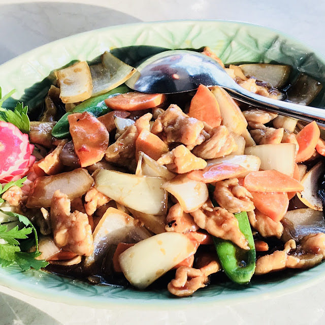 Gebratenes Schweinefleisch Mit Knoblauch