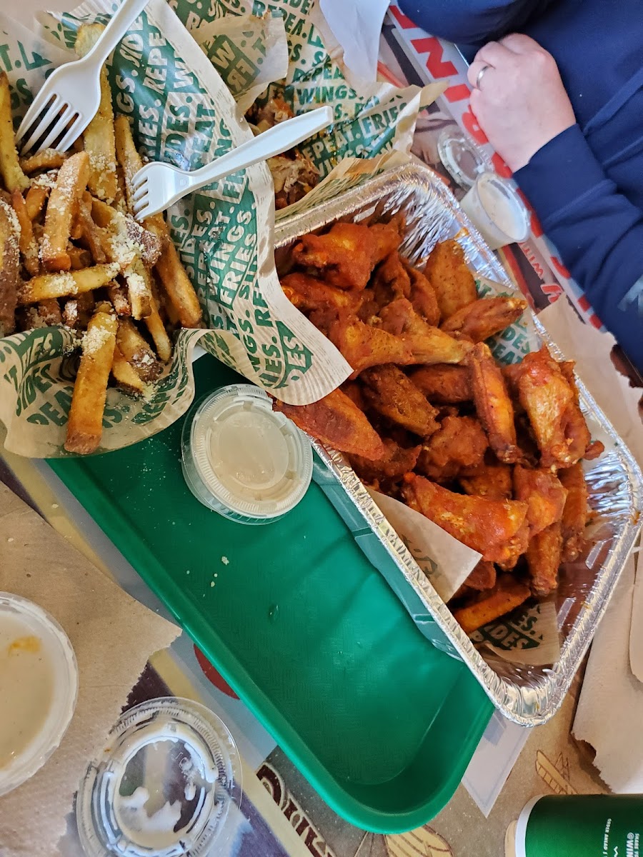 Wingstop Photo 6